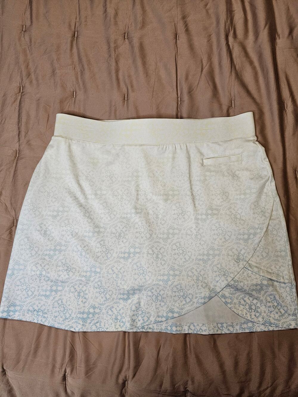 Pebble Beach DryLUX Performance Ombre Golf Skort White Blue Large